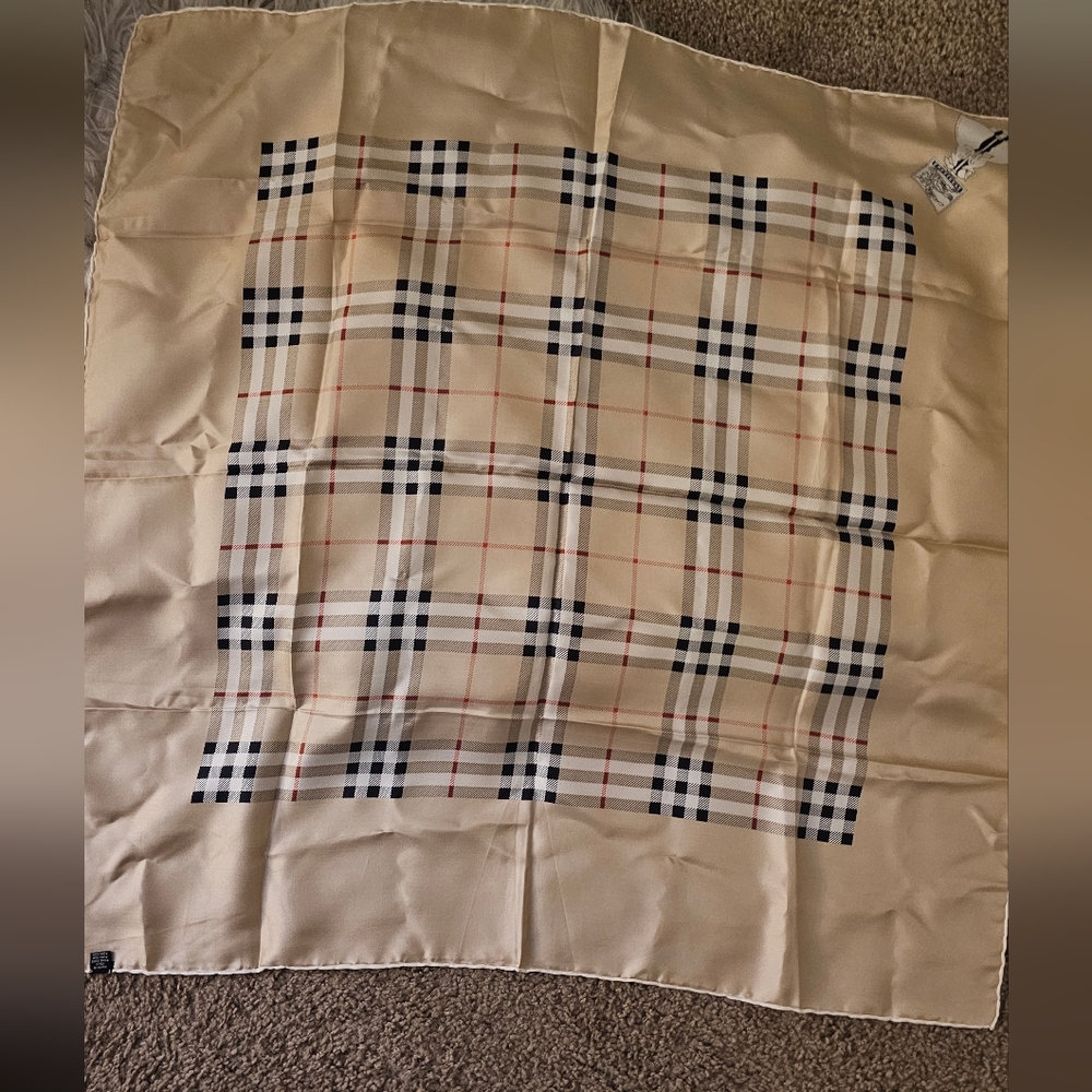 Burberry Beige Checkered Scarf